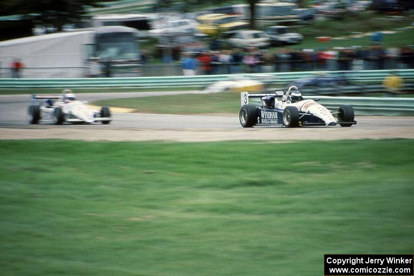 Stuart Crow's Ralt RT-5 puts a lap on Chris Schneider's Ralt RT-5