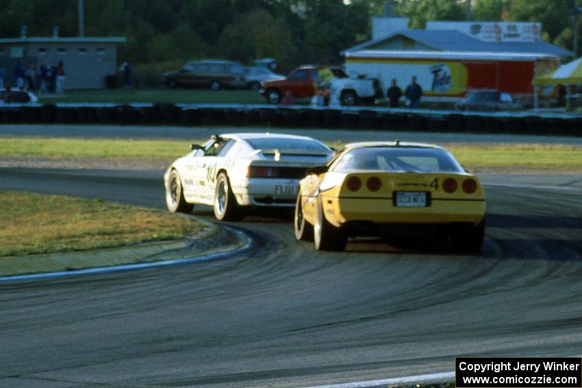 Doc Bundy's Lotus Esprit X180R leads Shawn Hendricks' Chevy Corvette