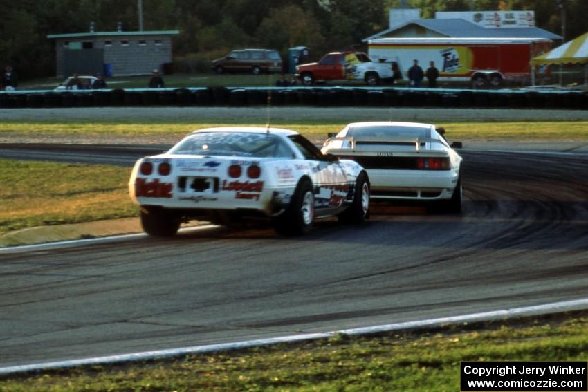 Bo Lemler's Lotus Esprit X180R ahead of Peter Lockhart's Chevy Corvette