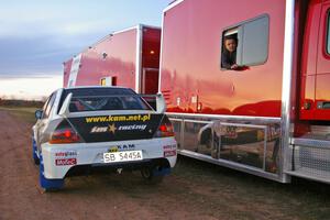 The Andi Mancin / Maciej Wislawski Mitsubishi Evo 9 and big rig at the practice stage.