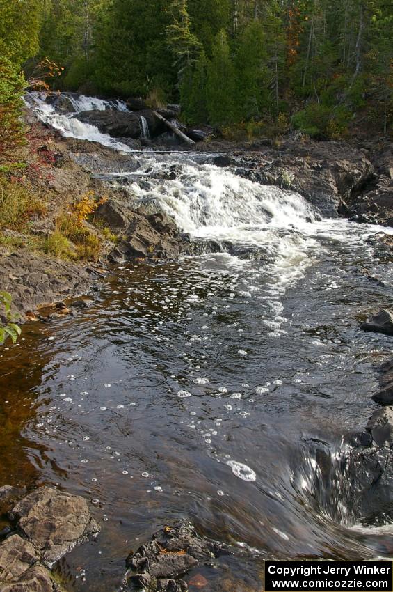 Lower Montreal River Falls flows directly into Lake Superior.(3)
