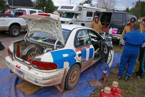 The Henry Krolikowski / Cindy Krolikowski Subaru Impreza pulls in for work at the first Kenton service.