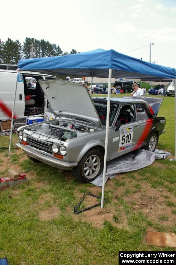 The gorgeous Datsun 510 of Jim Scray / Colin Vickman before the start of the rally.