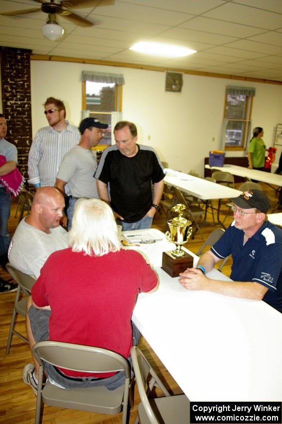 Clockwise) Al Kintigh, Mark Utecht, Brent Carlson, Ben Slocum, ??, Rob Bohn and Dave Parps