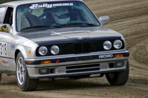 Bill Caswell / Elliot Sherwood BMW 318i on SS1.(1)