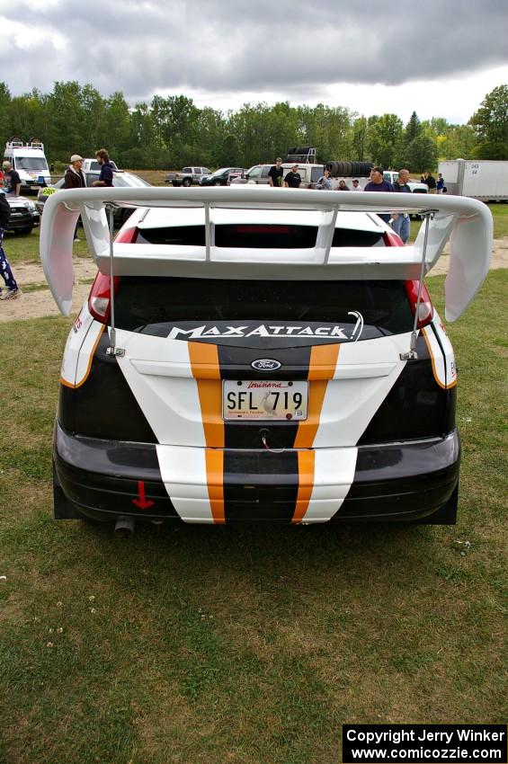 The gigantic rear wing on the Dillon Van Way / Josh Knott Ford Focus.