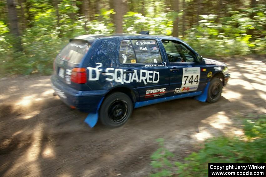 Paul Koll / Heath Nunnemacher fly out of a 90-right on SS8 in their VW Golf.