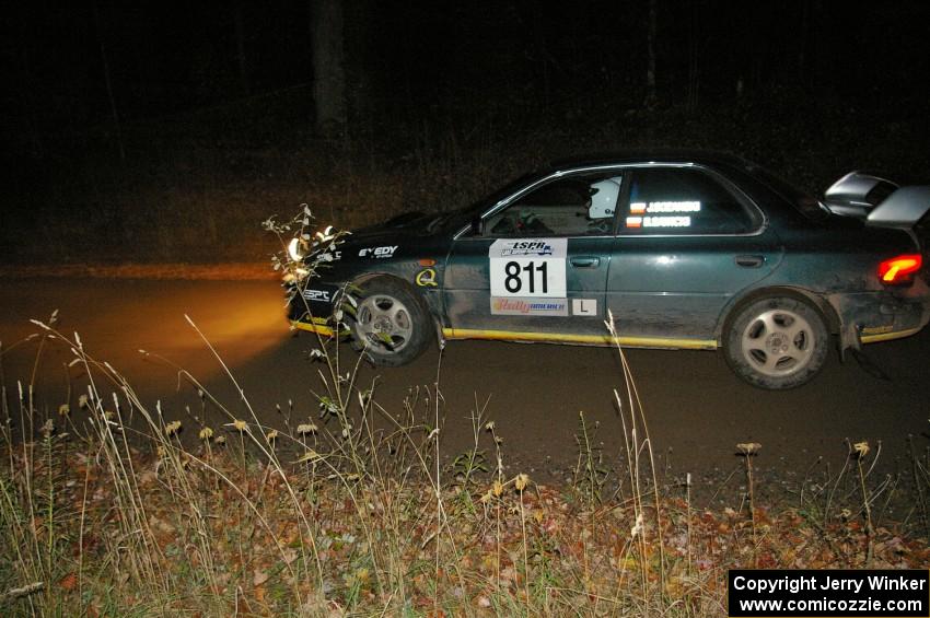 Jaroslaw Sozanski / Bartosz Sawicki at speed on Far Point 1, SS5, in their Subaru Impreza RS.