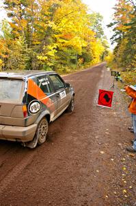 Gary Wiggin / Kim DeMotte drive away from the start of Delaware 1, SS11, in their VW GTI.