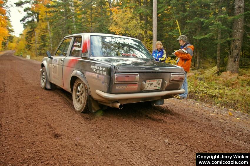 Jim Scray / Colin Vickman blast away from the start of Delaware 1, SS11, in their Datsun 510.