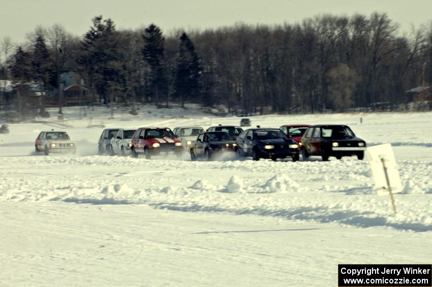 The field prepares for the green at one of Saturday's sprint races.