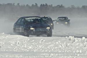 Ryan Hammond / Kyle Laursen Honda Civic comes into turn one.