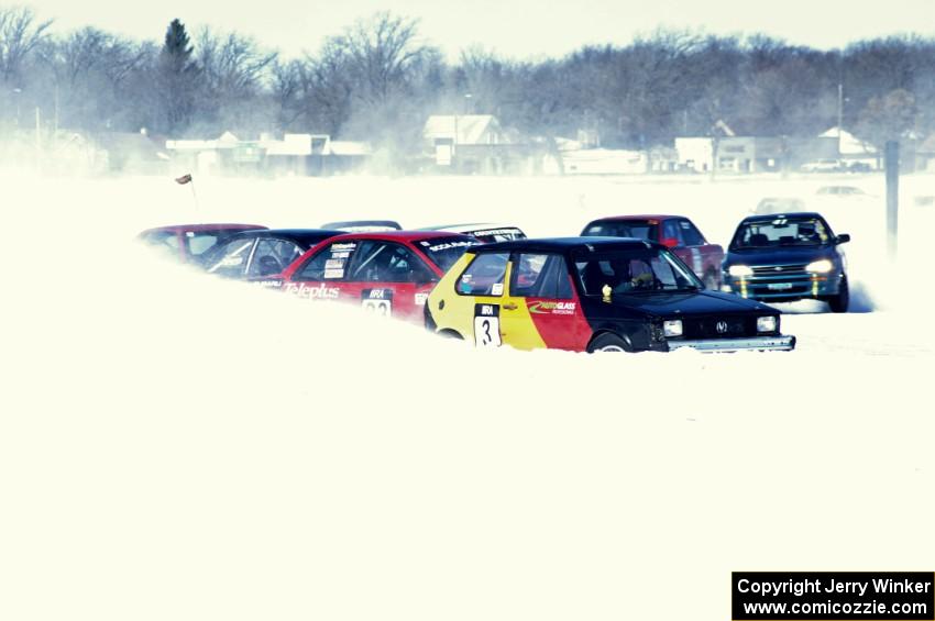 The battle into turn one during Sunday morning's sprint race.