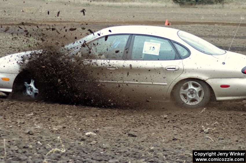 Dustin Nevonen's SF Ford Taurus