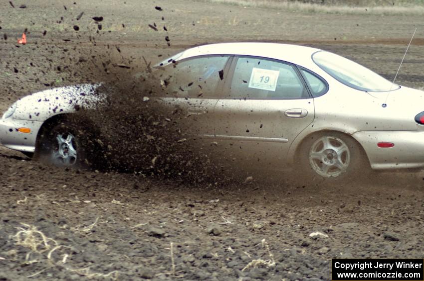 Dustin Nevonen's SF Ford Taurus