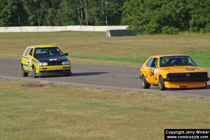 Tom Daly's ITC VW Scirocco ahead of Brent Carlson's ITJ VW Golf