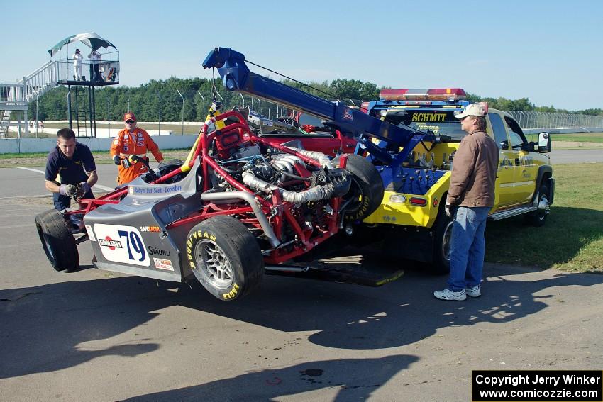 Pat Goolsbey's Spec Racer Ford comes in on the hook