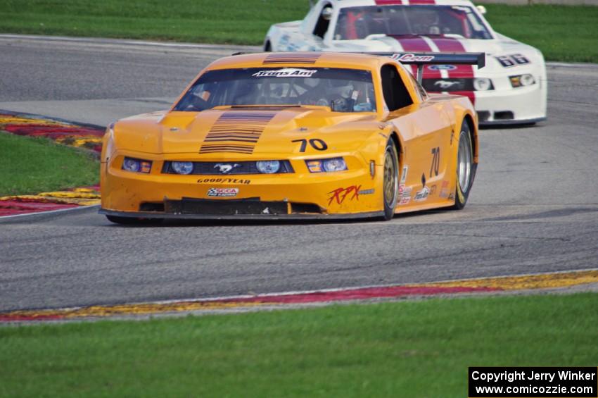 David Jans's and Denny Lamers's Ford Mustangs