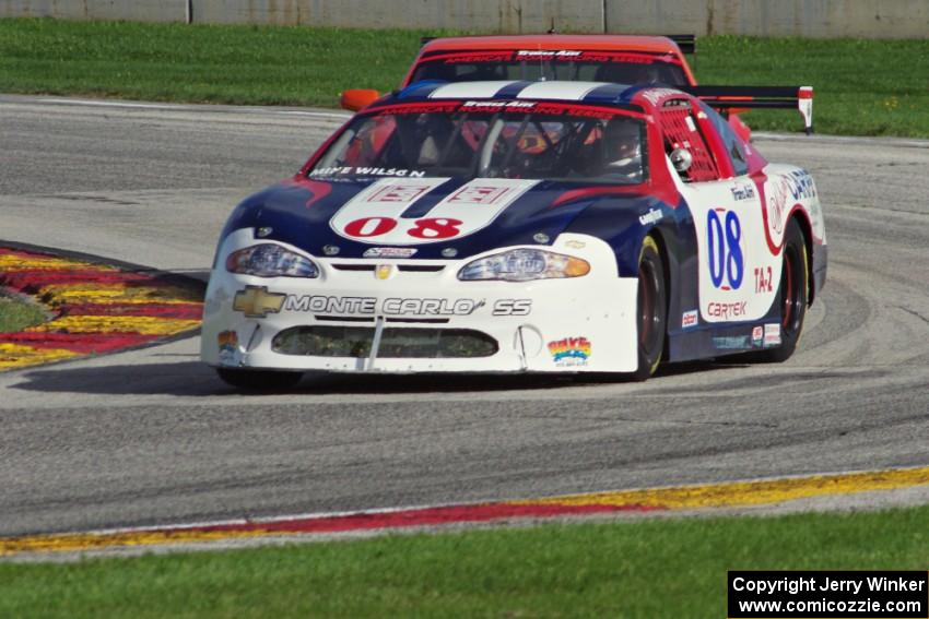 Mike Wilson's Chevy Monte Carlo and Tom Sheehan's Chevy Camaro