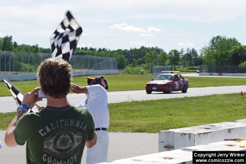 Flying Circus BMW E36 takes the win.