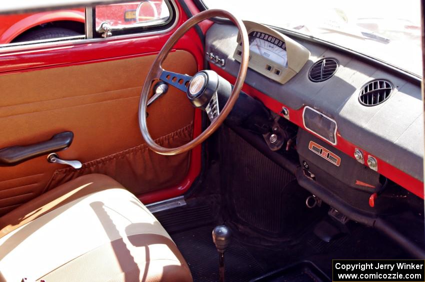 Fiat 850 Idroconvert interior