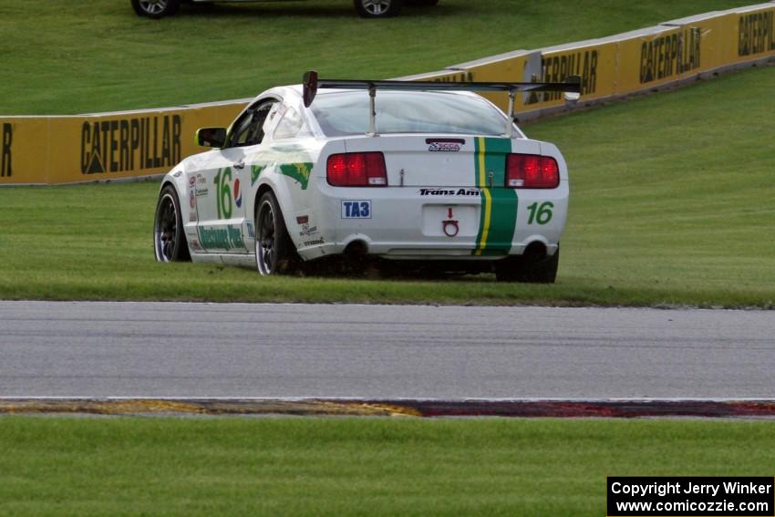 Rob Bodle's Ford Mustang spins at turn 14