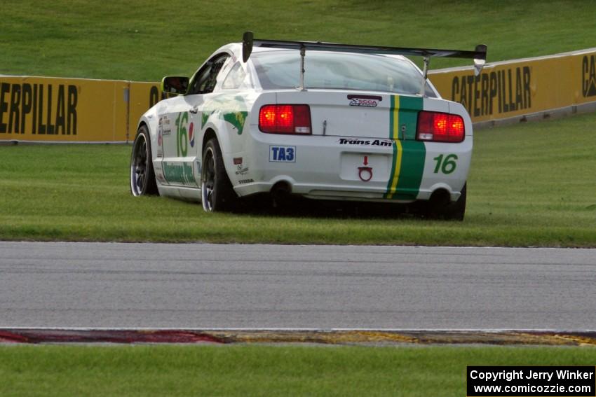 Rob Bodle's Ford Mustang spins at turn 14