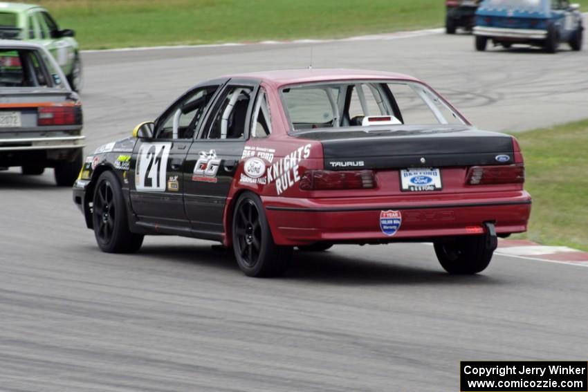 URA Tool Motorsports Ford Taurus SHO