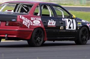 URA Tool Motorsports Ford Taurus SHO