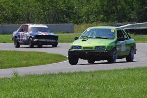 Flying Dutchmen Merkur XR4Ti and British American Racing 2 BMW 318i