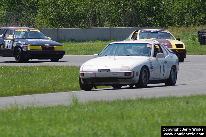 Team Fugu Porsche 924, Gopher Broke Racing Nissan 300ZX and URA Tool Motorsports Ford Taurus SHO