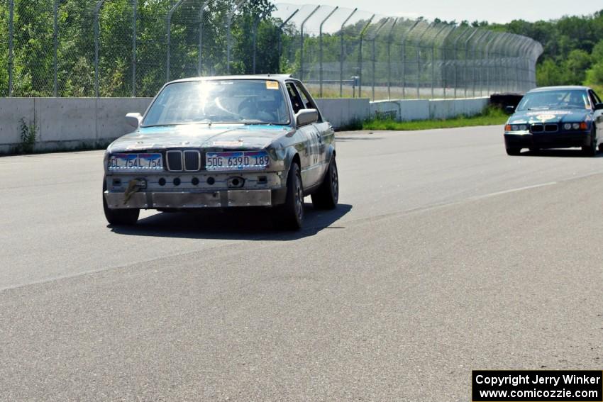 Chump Faces BMW 325is and To Hell You Ride Racing BMW 325