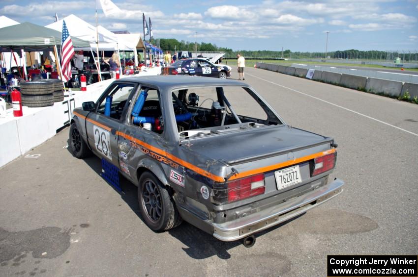 North Loop Motorsports 2 BMW 325