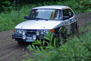 Curt Faigle / Rob Wright in their SAAB 900 Turbo on SS1