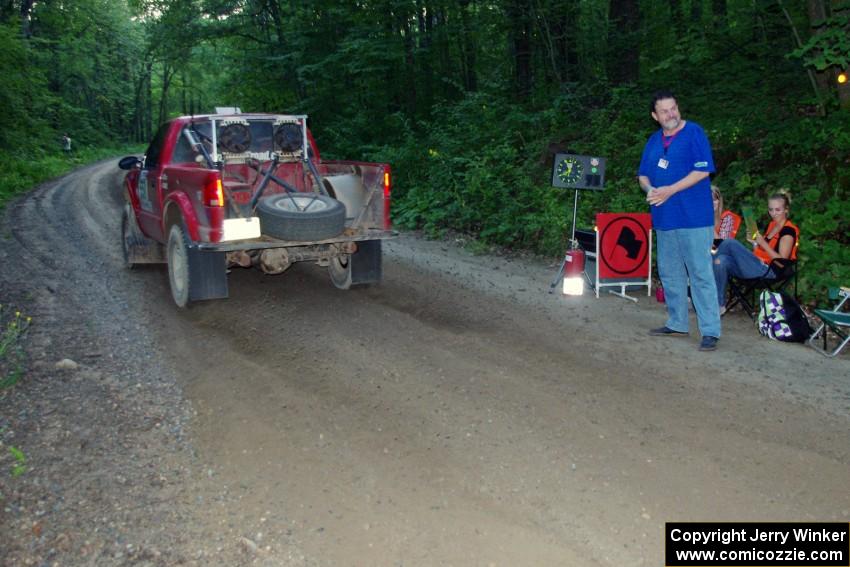 Jim Cox / Dan Drury, in their Chevy S-10, leave the start of SS3.