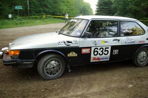 Curt Faigle / Rob Wright in their SAAB 900 Turbo on SS7