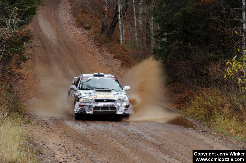 Mason Moyle / Gary Barton in their Subaru Impreza 2.5RS near the finish of SS10 (Menge Creek 1)