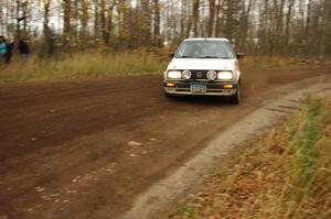 Kristofer Yahner / Tony Benusa in their VW Golf on SS16 (Arvon Tower 2)