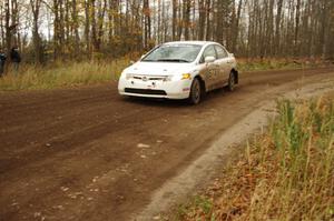 Jordan Guitar / Maria Bruen in their Honda Civic Si on SS16 (Arvon Tower 2)