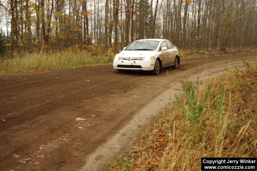 Jordan Guitar / Maria Bruen in their Honda Civic Si on SS16 (Arvon Tower 2)