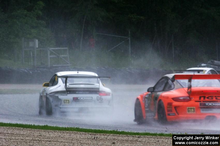 (06) Danny Gianfrancesco and (24) Mark Llano in Porsche GT3 Cup cars in the carousel