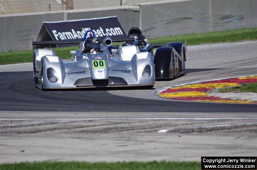 Owen Kratz's Panoz Élan DP-02 and Scott Tucker's West WX10