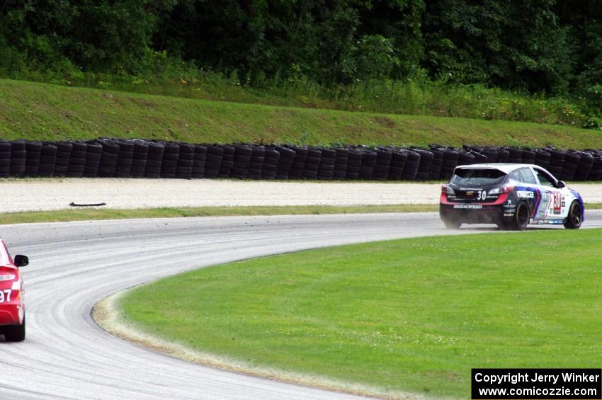 Mat Pombo / Mark Pombo Mazda Speed 3 and Sarah Cattaneo / Owen Trinkler Honda Civic Si