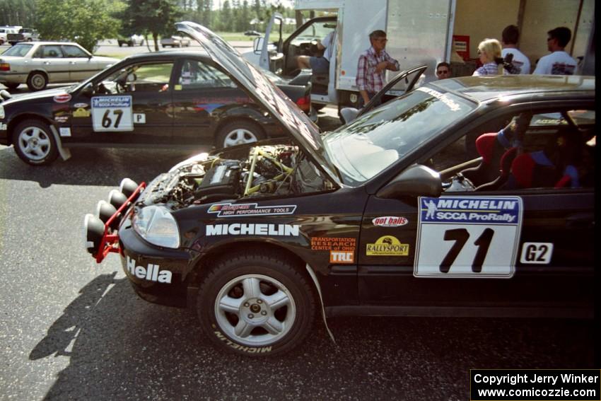 Jay Kowalik / Carl Lindquist Honda Civic CVT (in the back) and Bryan Hourt / Brian Shanfeld Honda Civic