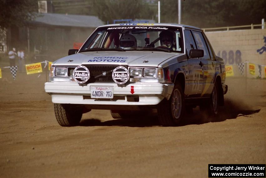 Carl Jardevall / Amity Trowbridge Volvo 740 on SS1, Fairgrounds.