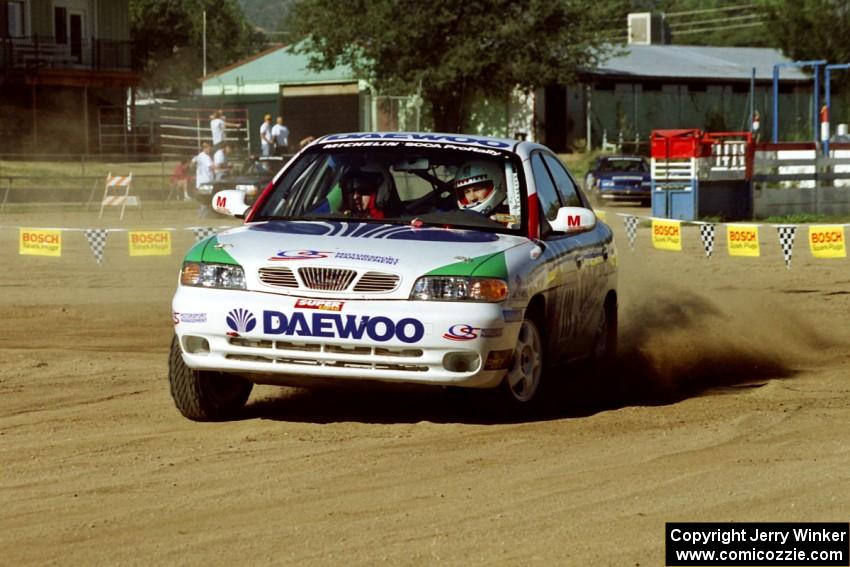 Peter Malaszuk / Darek Szerejko Daewoo Nubira on SS1, Fairgrounds.