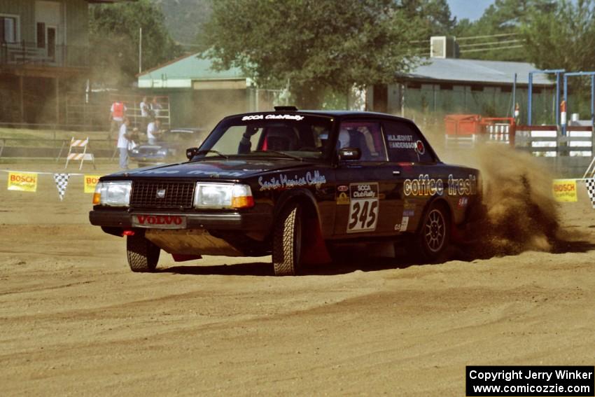 Thomas Liljequist / R. Anderson Volvo 240 on SS1, Fairgrounds.