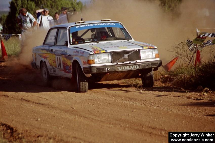 Bill Malik / Eric Tremblay Volvo 240 at the spectator corner on SS8, Limestone I.