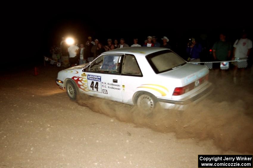 Henry Krolikowski / Cindy Krolikowski Dodge Shadow at the spectator corner on SS9, Limestone II.