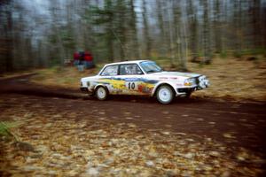 Bill Malik / Christian Edstrom Volvo 240 at the second to last corner of SS1, Beacon Hill.